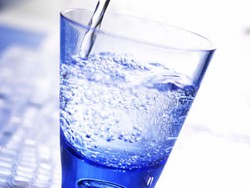 Yuk, Minum Air Biar Sehat!