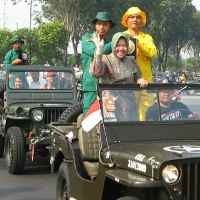 Piala Adipura Sebagai Kado HUT ke 718 Kota Surabaya