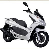 Honda Rilis PCX Warna Putih