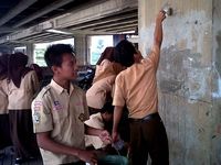 Aksi Bersih-bersih Fly Over Cengkareng