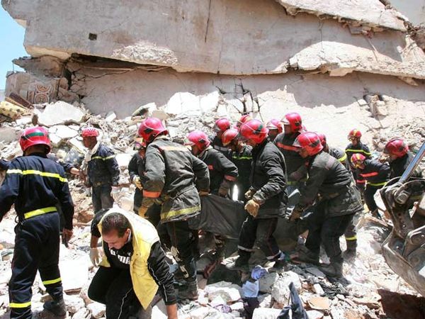 Bangunan Roboh Tewaskan Seorang Wanita