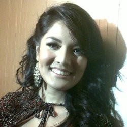 Jelang Nikah, Nindy Masih Sibuk Nyanyi