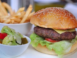 Yummy! Makan Besar di Chilis