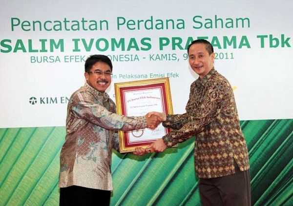 Salim Ivomas Melantai di Bursa