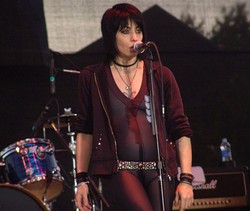 Joan Jett Menuntut Pembatalan Album Tribute The Runaways