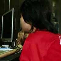 Jual Teman Satu Sekolah, Siswi SMP Diringkus