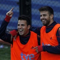 Pique Setia Menanti Fabregas