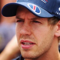 Rosberg Tercepat, Vettel Crash