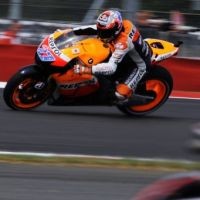 Stoner dan Simoncelli Terbaik di Hari Pertama