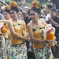 Semarak Pawai Pesta Kesenian Bali
