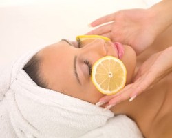 5 Cara Merawat Kulit dengan Lemon