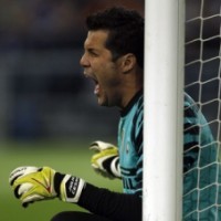 Julio Cesar Tak Mau Lagi Diganggu Roma & MU