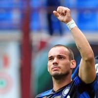 Hiddink Bantah Minta Dibelikan Sneijder