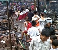 Basis Suporter Sriwijaya FC Terbakar