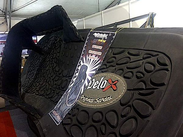 Sandal Raksasa di Jakarta Fair
