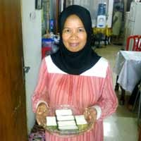 Mencicipi Bisnis Rumahan Kue Tradisional