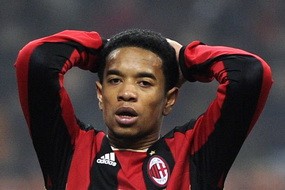 Emanuelson Masih Ingin Belajar di Milan