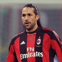 Yepes: Liga Champions Sulit, Milan Sebaiknya Targetkan Scudetto