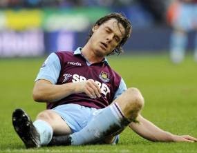 Parker Sabar Menanti Pinangan Spurs