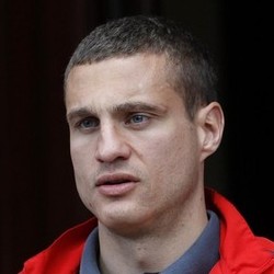 Vidic Tetap Bersama MU