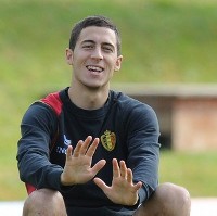 Ditanya Soal Barca, Hazard Malah Merendah