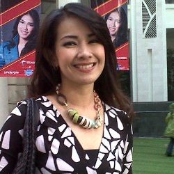 Rahasia Tubuh Singset dan Seksi Alya Rohali