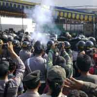 Masuk Areal Pabrik, Personel Brimob Diusir Buruh