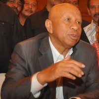 Arifin Panigoro Pelihara Optimisme