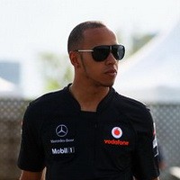 Kritik Akan Membuat Hamilton Lebih Kuat