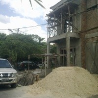 Istri Nazaruddin Bangun Rumah Tingkat untuk Ibunya di Pekanbaru