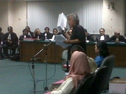 Panda Kritik KPK Sembunyikan Status Tersangka Nunun