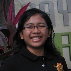 Vebriany, Juara UN yang Jago Futsal dan Gambar Komik