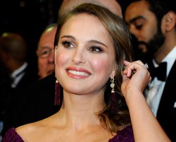 Natalie Portman Melahirkan Bayi Laki-laki