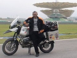 Kisah Kang JJ Keliling Dunia dengan Motor