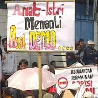 Tuntut Pesangon di Kantor Surabaya, Ratusan Buruh BMI Malang Demo