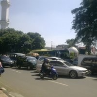 Wapres Kunjungi Gedung Merdeka, Kawasan Alun-alun Macet