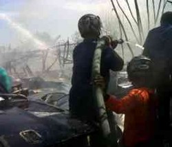 Gudang Onderdil di Kawasan Padat Penduduk Semarang Ludes Terbakar