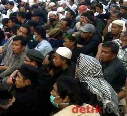 Polisi Kawal Pendukung Baasyir Sampai ke Daerah Masing-Masing