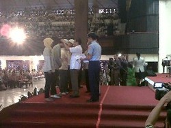 Wapres Boediono Lepas 4.217 Mahasiswa KKN UGM