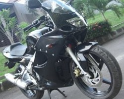 Yamaha Scorpio-Z Bersarung Ninja 150RR 