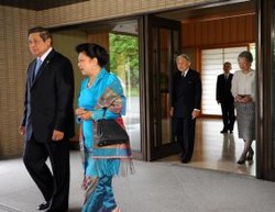 Kaisar Akihito Doakan ABK Indonesia yang Ditahan Bajak Laut Somalia