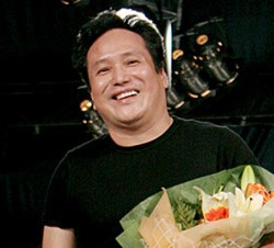 Stephanus Hamy Rilis Buku Padu Padan Tapis Lampung