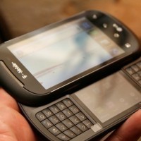 Mengintip Keunikan Ponsel Layar Ganda LG