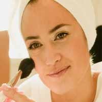 Wanita Hamil Disarankan Tidak Pakai Riasan Berlebihan