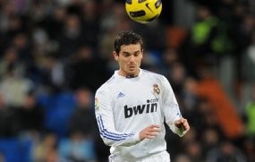 Gago Mungkin Lanjut di Liverpool
