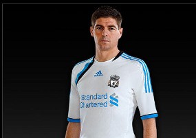 Kontroversi Kostum Baru The Reds