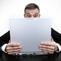 Kecanduan Pornografi Bisa Picu Pria Impoten