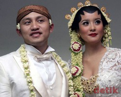 Marcella Zalianty & Ananda Mikola Dikaruniai Bayi Laki-laki