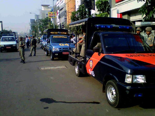 Sosialisasi Parkir off Street di Hayam Wuruk