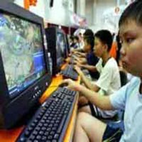 Para Pecandu Internet Berobat ke Klinik
